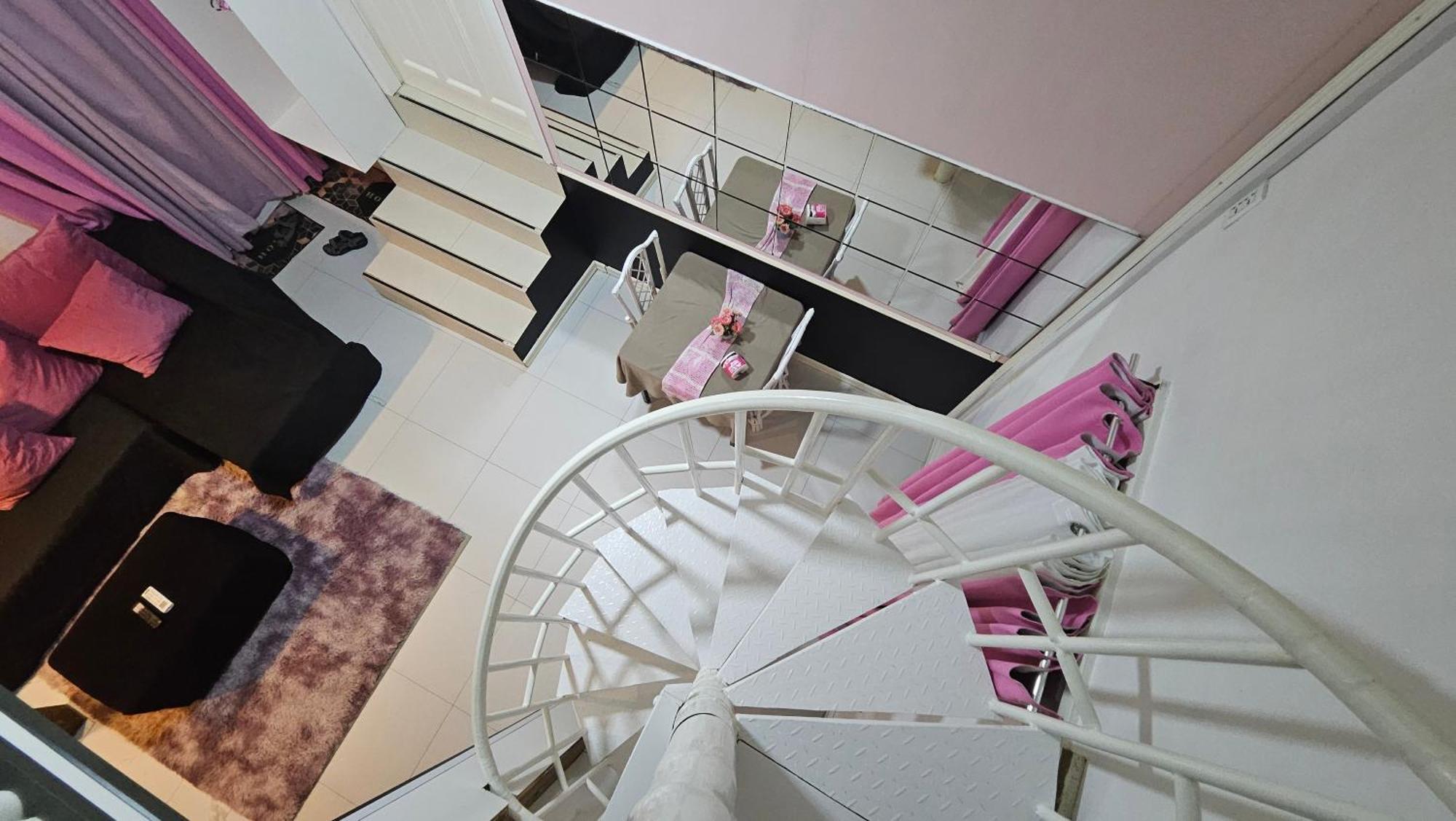 A Touch Of Pink Secret Eco Retreat With Pool, Starlink Wifi, Netflix, Mountain Views - Peaceful Stay In Puerto Princesa Near Underground River, Firefly Watching, And Waterfalls - Perfect Stop Between El Nido, Port Barton, And Puerto City - Scooter Re Exterior photo