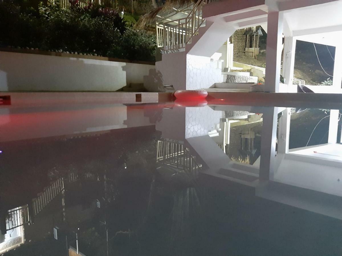 A Touch Of Pink Secret Eco Retreat With Pool, Starlink Wifi, Netflix, Mountain Views - Peaceful Stay In Puerto Princesa Near Underground River, Firefly Watching, And Waterfalls - Perfect Stop Between El Nido, Port Barton, And Puerto City - Scooter Re Exterior photo